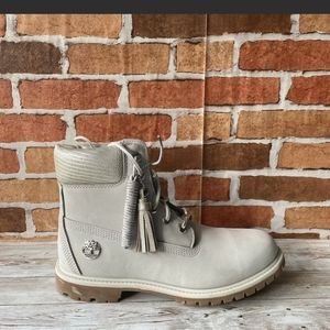 Timberland NEW Women's 6" Gray Boots A1UWF